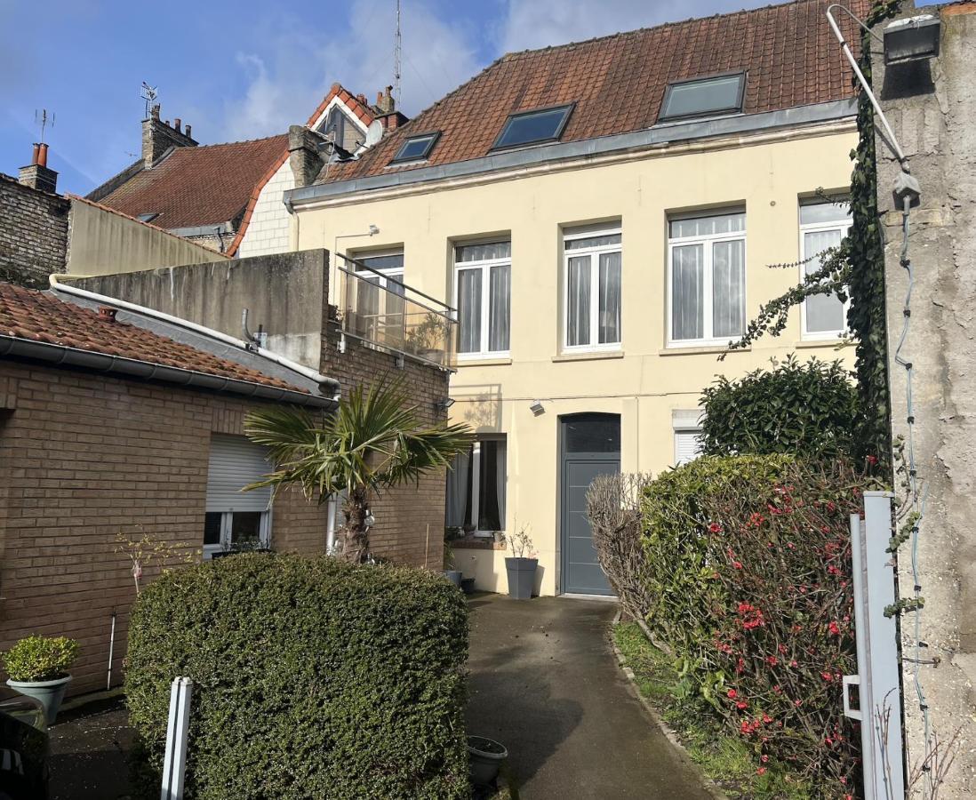 Appartement Le Saint Haut Centre Ville A Saint-Omer Exteriör bild